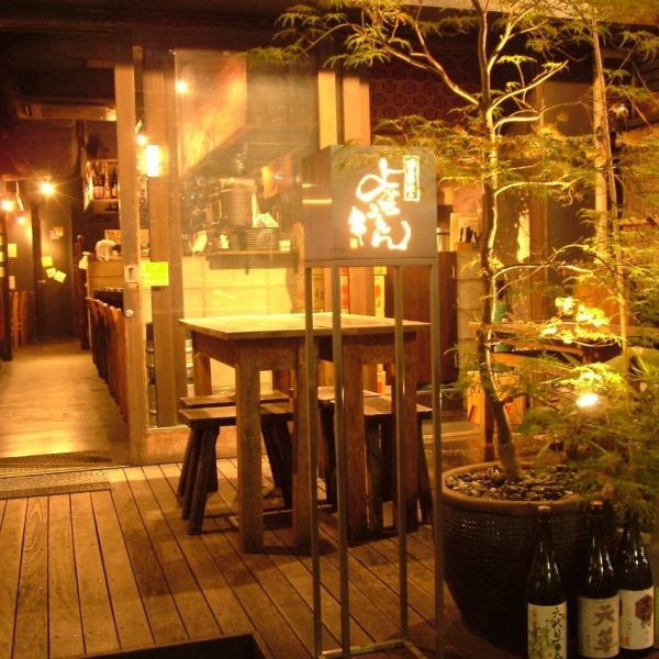 Actually conversation boasts skewers and nectar while feeling the popularity of terrace seat! Night wind also impetus ♪ seats is small banquet is also available of 4 people to a maximum of 8 persons.Reservation of your seat as soon as possible!