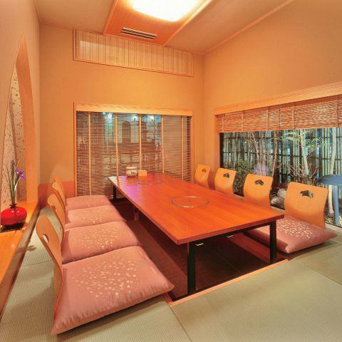 We have private rooms of various sizes.There is also a private room with tatami mats, so even customers with small children can use it with peace of mind.※The photograph is an image