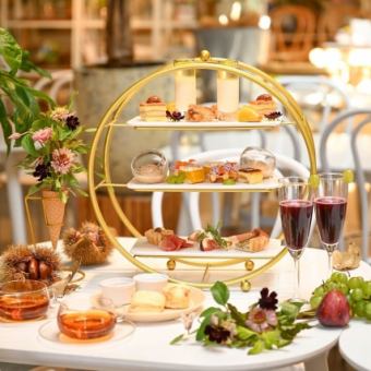 [Autumn Taste Afternoon Tea] Grape, apple, and pumpkin sweets + free cafe + mini bouquet