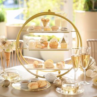 圣诞限定下午茶 + 1 杯鸡尾酒 + 免费咖啡 + 迷你花束 + 留言选项