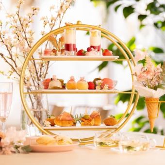 [Cherry Blossom & Strawberry Afternoon Tea] Strawberry parfait and more + 1 cocktail + Amusu Tea coffee free refills + Mini bouquet