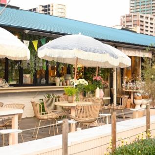 貸し切り可能です。ウェディングなど、様々なパーティーのご相談承ります。