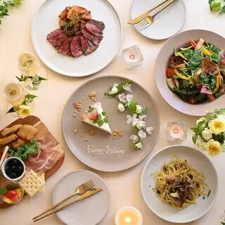 包含一杯迎宾饮品！热门周年纪念套餐：5000日元（含税）