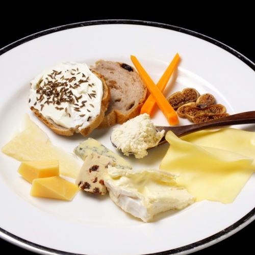 チーズ盛り合わせ