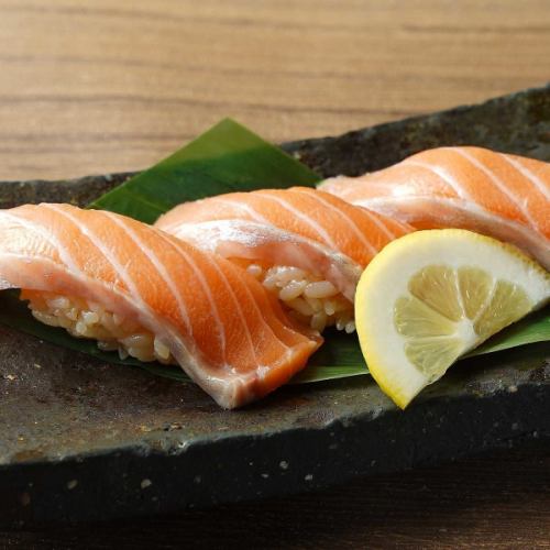 연어 주먹 삼관