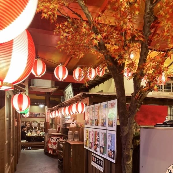 ≪Enjoy the scenery of the four seasons≫ The inside of the shop has a nostalgic feel and is very comfortable♪ It also has tatami rooms and private rooms, so it is safe for women and families!!