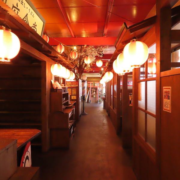 ≪四季折々の風景が楽しめる店内≫どこか懐かしさを感じる店内は居心地抜群♪お座敷＆個室も完備なので女性やファミリーにも安心!!