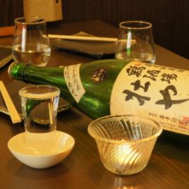 The chic atmosphere of the table seats is recommended for small drinking parties and dates ♪