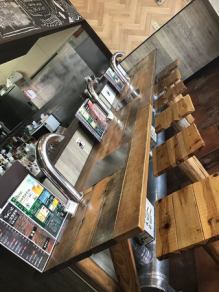 The interior of the store has a warm wooden feel, making it easy for women to enter alone.We also have counter seats, so please feel free to come by.