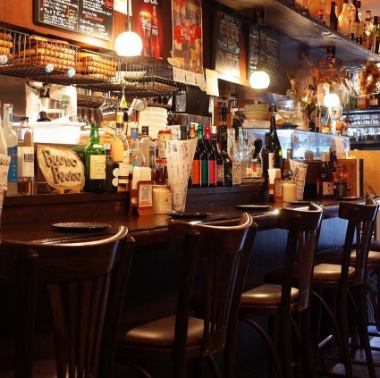 [Standing seats] There are also standing seats available for those who just want to drop in on the day.