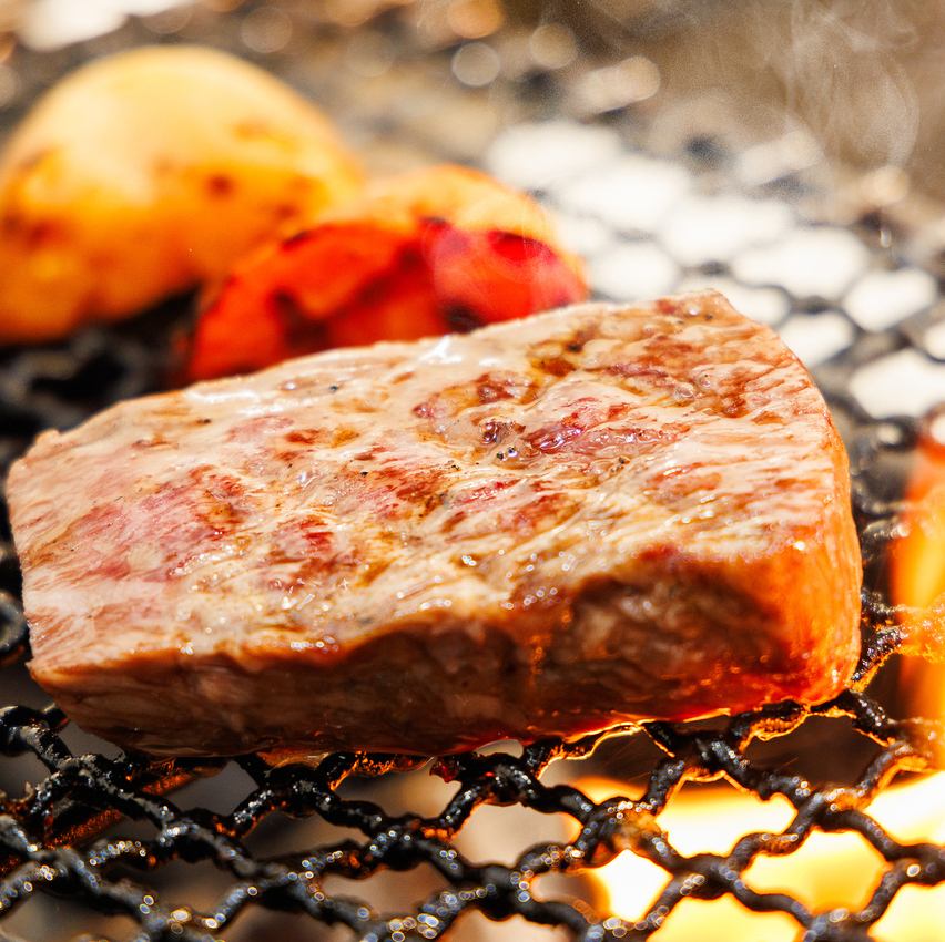 尾崎牛を使用した上質なお肉を贅沢にご堪能いただけます♪