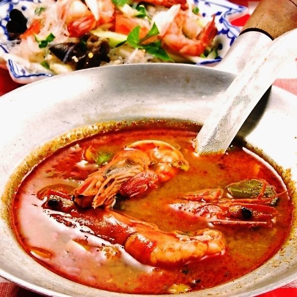 Spicy and sour shrimp soup (Tom Yum Goong) 1,150 yen