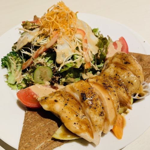 Set B (This month's limited galette and drink) Sautéed Daisen chicken and grilled vegetable galette ~Soy sauce and butter sauce~
