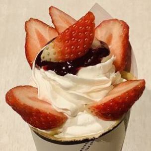 イチゴクレープ