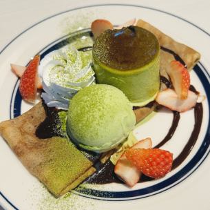 "December Limited" Matcha Crepe