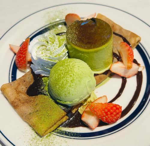 《僅限十二月》
抹茶可麗餅

甜豆沙餡的可麗餅
抹茶焦糖布丁，表面呈焦糖色。
在上面淋上抹茶冰淇淋和鮮奶油，
草莓巧克力醬

套餐 + 350日圓
你可以更換可麗餅。

#KitaUrawa #KitaUrawaCafe #Urawa #UrawaCafe #MinamiUrawa #MinamiUrawaCafe #HigashiUrawa #HigashiUrawaCafe #NishiUrawa #NishiUrawaGourmet #Yono #YonoCafe #YonoHonmachiCacanamataaCafeawaGourita #Yono #YonoCafe #YonoHonmachiccanHonmataCafeAitamachima頭 #KitaNitama頭 #KitaAtaa#KitaaCafeAitaAwabdoo #Omiya #OmiyaCafe #SaitamaCityCafe #SaitamaCityGourmet #MinamiYono #NakaUrawa #MusashiUrawa #MusashiUrawaCafe #Galette #Crepe #UjiMatcha #CremeBrulée