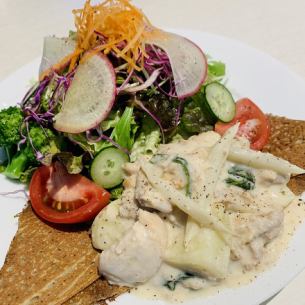 Set B (This month's limited edition galette and drink) Daisen Chicken with Mentaiko Cream Stew ~Yuzu Pepper Flavor~