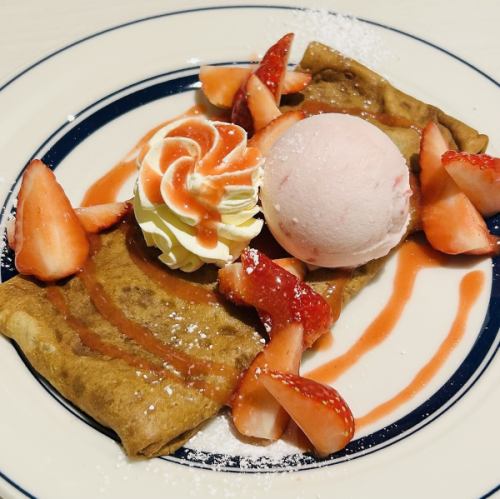 [April Limited] Strawberry Crepe