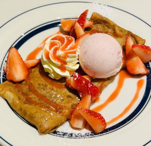 《April only》
~Strawberry Crepe🍓~

crepe dough filled with chocolate cream
Strawberry ice cream, mascarpone whipped cream,
Strawberry sauce
I added strawberries!

Set menu + 350 yen
You can change the crepe.

#Kitaurawa #KitaurawaCafe #Urawa #UrawaCafe #Minamiurawa #MinamiurawaCafe #Higashiurawa #HigashiurawaCafe #Nishiurawa #Yono #Yonohonmachi #YonohonmachiCafe #Kitayono #SaitamaShintoshin #SaitamaShintoshinCafe #Omiya #OmiyaCafe #SaitamaCity #SaitamaCityCafe #SaitamaCityGourmet #Minamiyono #Nakaurawa #Musashiurawa #MusashiurawaCafe #Chocolate #Strawberry #StrawberryIceCream #Galette #Crepe