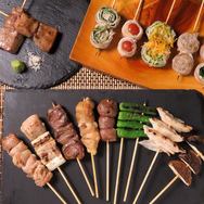 [Limited to 12 people per day on Mondays and Tuesdays] 5 types of skewers + 6 dishes including sashimi, fried skewers, etc. 90 minutes [all-you-can-drink] 4,950 yen → 4,400 yen (tax included)