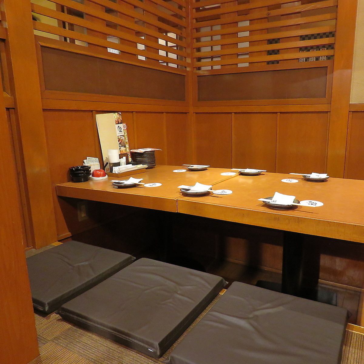 There are plenty of private rooms with sunken kotatsu seats where you can relax.Can accommodate up to 24 people!