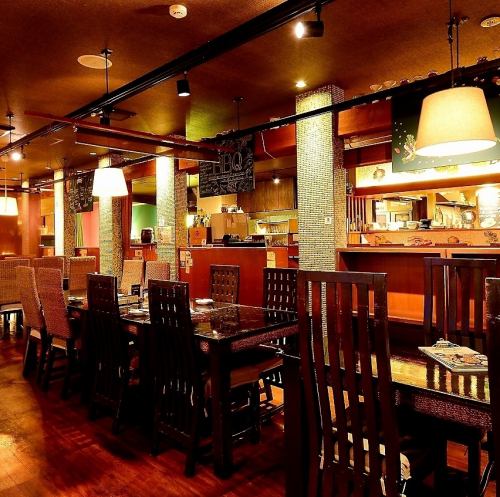 貸切OK!40名様~100名様まで収容可能!企業宴会・イベントなどに◎.結婚式の二次会や同窓会、ご宴会など大人数での集まりの際にぜひご利用ください♪広々空間にはおしゃれなテラス席もあり、雰囲気はばっちりです!