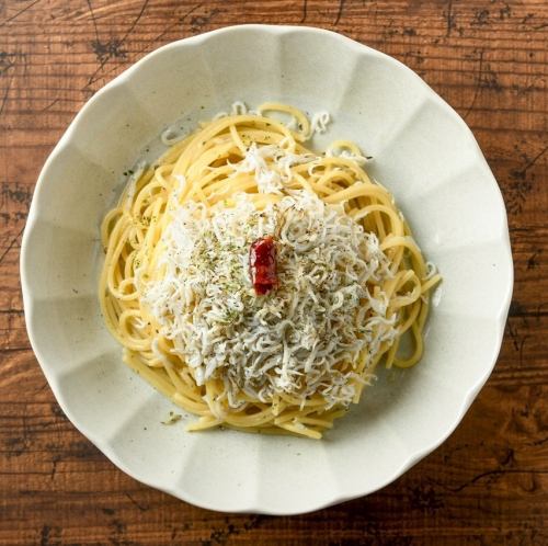 愛知県産しらすのペペロンチーノ