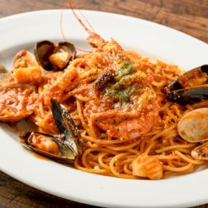 魚介たっぷりペスカトーレ