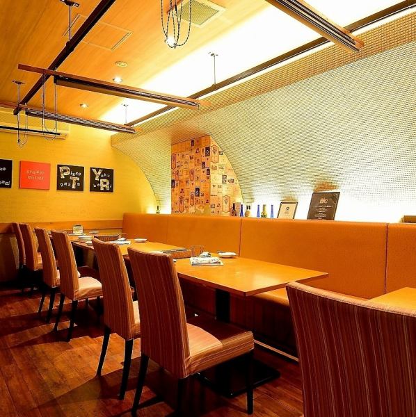 【テーブル個室/禁煙】最大20名様対応/お洒落な人気の個室空間★女子会・ママ会などでも最適なプライベート空間!完全個室♪