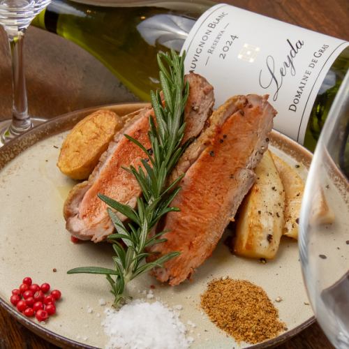 選ぶ楽しさ無限大。70種以上の多彩なメニュー