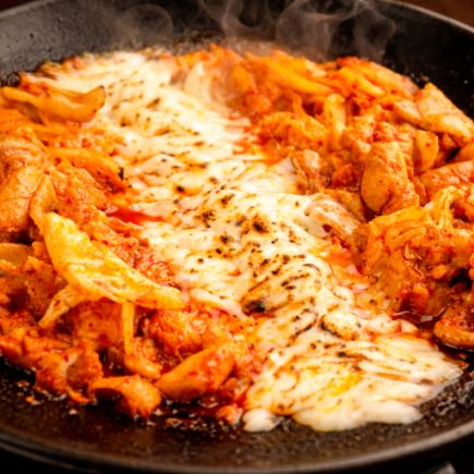 【韓国プテチゲ鍋など…メインが選べる全１４０種以上食べ飲み放題】２時間　3980円