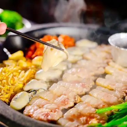 【期間限定！冬の旨み満喫！】牡蠣サムギョプサル＋韓国料理食べ放題スタンダードプラン　4480円