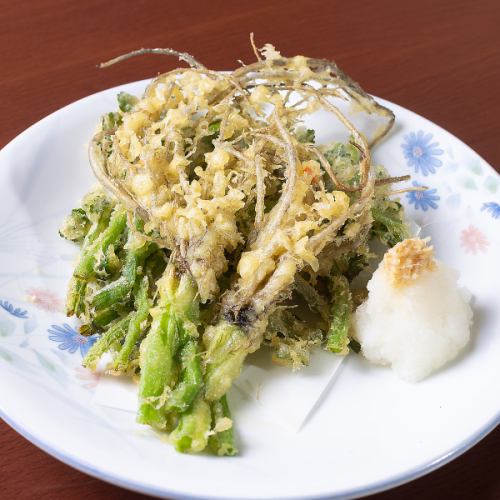 Japanese parsley tempura