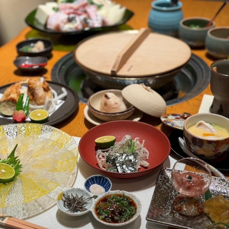天然とらふぐと厳選の美酒で、至福のひとときをお過ごしください