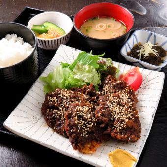 【ランチ】味噌カツ定食