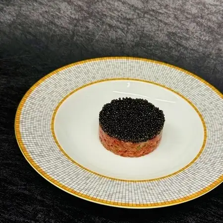 顶级和牛鞑靼配新鲜鱼子酱套餐:¥21,000