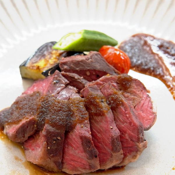 ボリューミーな牛ハラミ肉のステーキ！