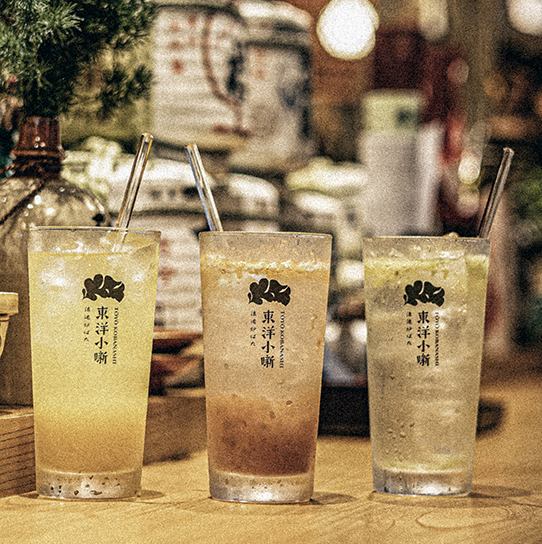 自慢の海鮮逸品と炉ばた焼きと、お酒と。ドリンクはなんと80種類以上！豊富なビール、国産ウイスキー、国産ジンなど料理に合うお酒を見つけてください◎甘いサワーやノンアルコールも多種ご用意しております！