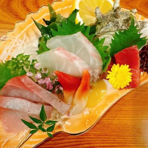 旬魚の刺身三種盛り 一人前