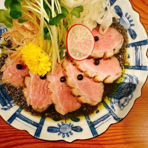 合鴨ロース焼き　生黒胡椒と青山椒ジェノベーゼ