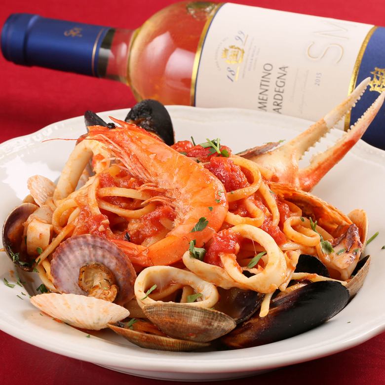 Seafood and Tomato Pescatore Linguine