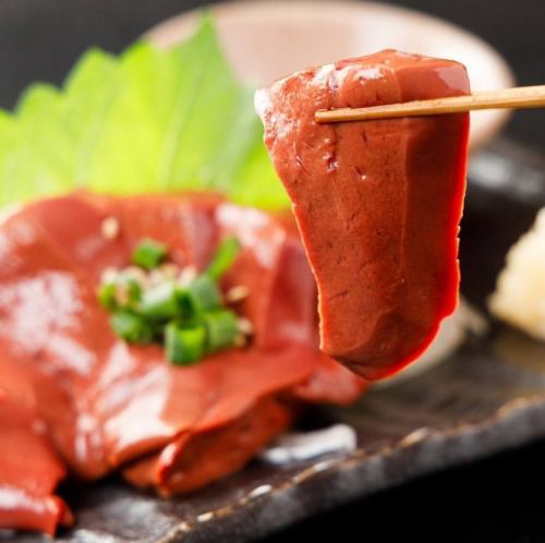馬レバー刺し