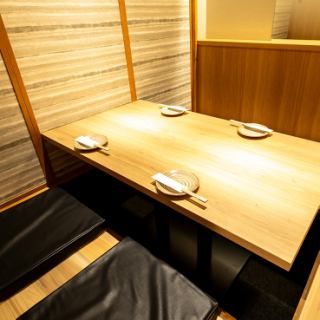 We have 9 completely private rooms with sunken kotatsu seating available for 2 or more people.You can choose between smoking and non-smoking seats.Please do not hesitate to contact us.#Higashiokazaki #Kariya #Kariya Station #Izakaya #Chiryu #Okazaki #Anjo #Private room #Lunch #Yakitori #All-you-can-drink #Motsunabe