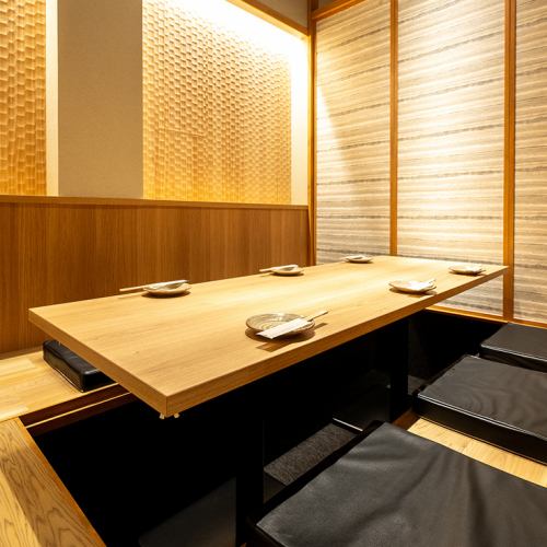 We have a number of private rooms for 4 to 6 people that are ideal for small groups.To reserve a completely private room, please contact the store as soon as possible! #Higashiokazaki #Kariya #Kariya Station #Izakaya #Chiryu #Okazaki #Anjo #Private room #Lunch #Yakitori #All-you-can-drink #Motsunabe
