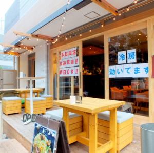 Perfect for a comfortable season ◎ We offer spacious and stylish terrace seats that are rare in Fujisawa.Enjoy a blissful time with your friends and family in a warm wood seat!