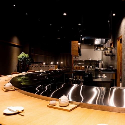 The dynamic counter is cooked by the cook in front of you.It can be used for various occasions such as girls-only gatherings, dates, lunches, families, and drinking parties.