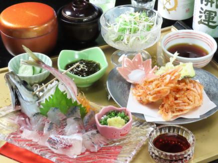 [Lunch] Horse mackerel sashimi and fried shrimp set meal