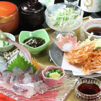[Lunch Online Reservation Only] Horse Mackerel Sashimi and Sakura Shrimp Tempura Set Meal