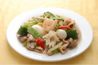 ・ふんわり卵の蟹肉あんかけ　　