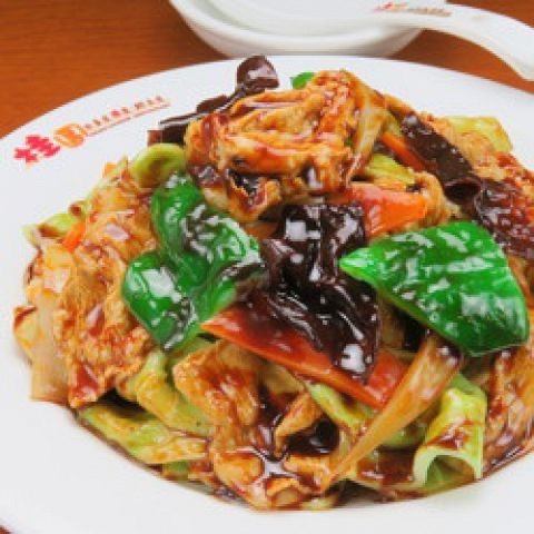 120종류가 있는 풍부한 메뉴 중에서 선택할 수 있다